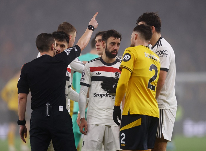 Man United lại thua sốc, Liverpool ung dung trên đỉnh bảng Ngoại hạng Anh- Ảnh 2. Man United lại thua sốc, Liverpool ung dung trên đỉnh bảng Ngoại hạng Anh- Ảnh 2.