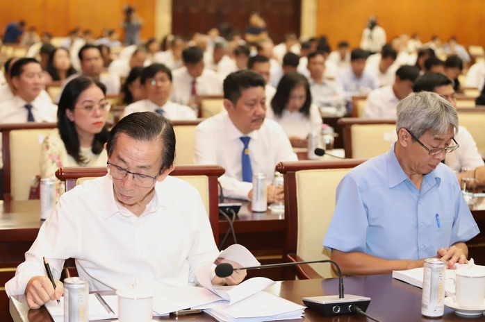 Bí thư Nguyễn Văn Nên: Muốn cống hiến thì ở vị trí nào cũng có cơ hội- Ảnh 1. Bí thư Nguyễn Văn Nên: Muốn cống hiến thì ở vị trí nào cũng có cơ hội- Ảnh 1.