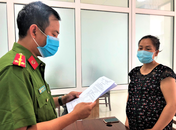 Công an tìm thấy người phụ nữ 45 tuổi, bị truy nã đặc biệt- Ảnh 1. Công an tìm thấy người phụ nữ 45 tuổi, bị truy nã đặc biệt- Ảnh 1.