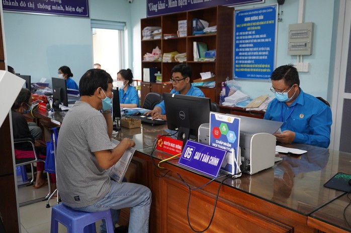 Thưởng Tết năm 2025 của công chức, viên chức có gì khác?- Ảnh 2. Thưởng Tết năm 2025 của công chức, viên chức có gì khác?- Ảnh 2.