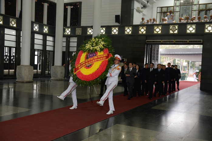 Lãnh đạo Đảng, Nhà nước viếng Đại tướng Nguyễn Quyết- Ảnh 8. Lãnh đạo Đảng, Nhà nước viếng Đại tướng Nguyễn Quyết- Ảnh 8.