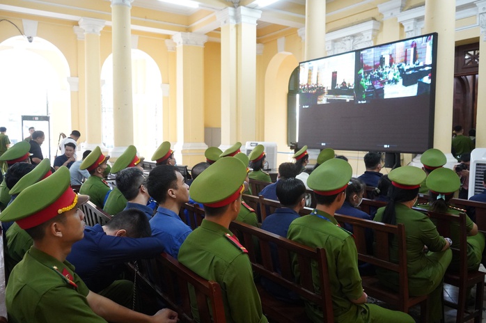 Các bị cáo trong vụ án Oanh “Hà” Các bị cáo trong vụ án Oanh “Hà”