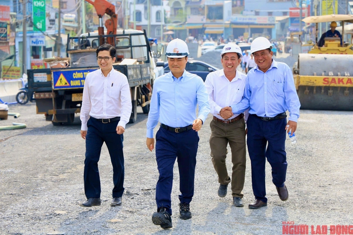 Hai cây cầu lớn ở Bình Tân chạy nước rút thông xe trước Tết- Ảnh 6. Hai cây cầu lớn ở Bình Tân chạy nước rút thông xe trước Tết- Ảnh 6.