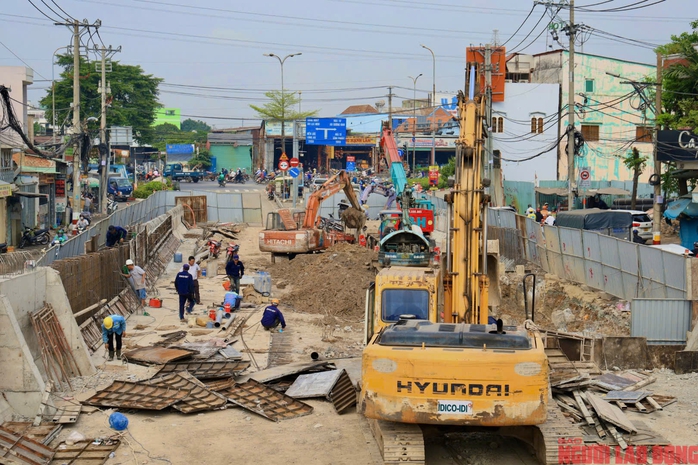 Hai cây cầu lớn ở Bình Tân chạy nước rút thông xe trước Tết- Ảnh 9. Hai cây cầu lớn ở Bình Tân chạy nước rút thông xe trước Tết- Ảnh 9.