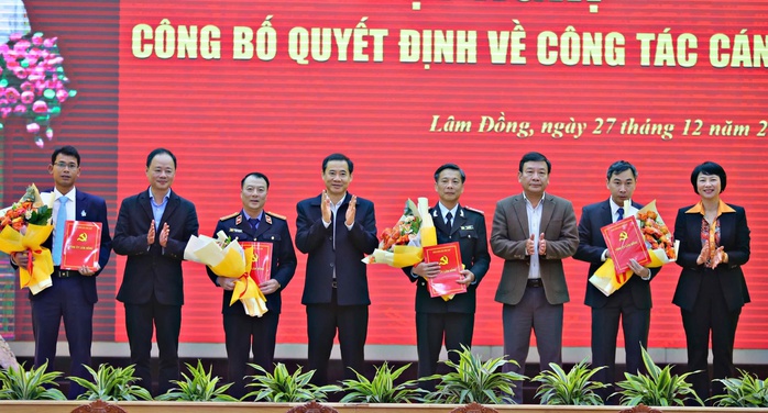 Chỉ định 4 cán bộ tham gia Ban Chấp hành Đảng bộ tỉnh Lâm Đồng- Ảnh 1. Chỉ định 4 cán bộ tham gia Ban Chấp hành Đảng bộ tỉnh Lâm Đồng- Ảnh 1.