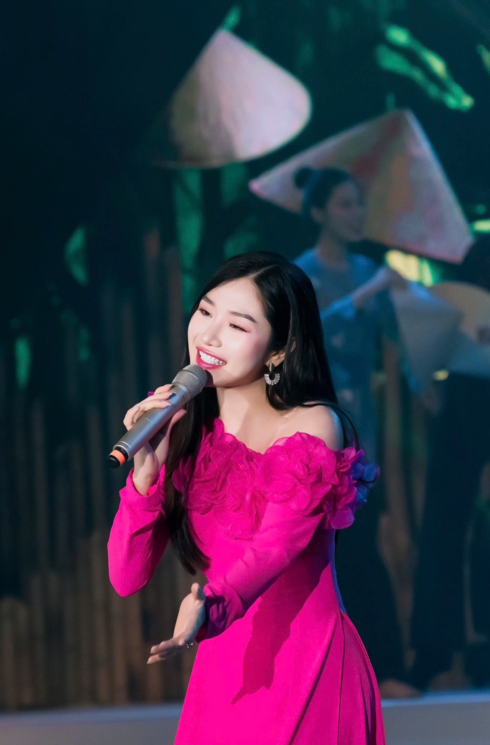 Bất ngờ với cuộc sống của ca sĩ My Phôn sau 1 năm đăng quang "Giọng ca vàng bolero"- Ảnh 1. Bất ngờ với cuộc sống của ca sĩ My Phôn sau 1 năm đăng quang "Giọng ca vàng bolero"- Ảnh 1.