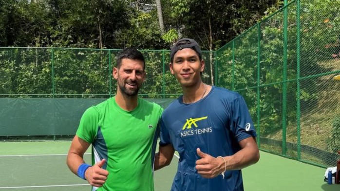 Tay vợt Thái Lan tập luyện với Djokovic cho Úc mở rộng- Ảnh 1. Tay vợt Thái Lan tập luyện với Djokovic cho Úc mở rộng- Ảnh 1.