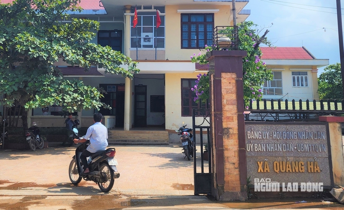 Kỷ luật chủ tịch xã sau vụ "rời nhà nghỉ cùng phụ nữ lạ" ở Quảng Bình- Ảnh 1. Kỷ luật chủ tịch xã sau vụ "rời nhà nghỉ cùng phụ nữ lạ" ở Quảng Bình- Ảnh 1.