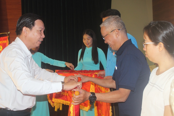 Nhiều mô hình hay nhằm chăm lo, bảo vệ hiệu quả đoàn viên - lao động - Ảnh 5. Nhiều mô hình hay nhằm chăm lo, bảo vệ hiệu quả đoàn viên - lao động - Ảnh 5.