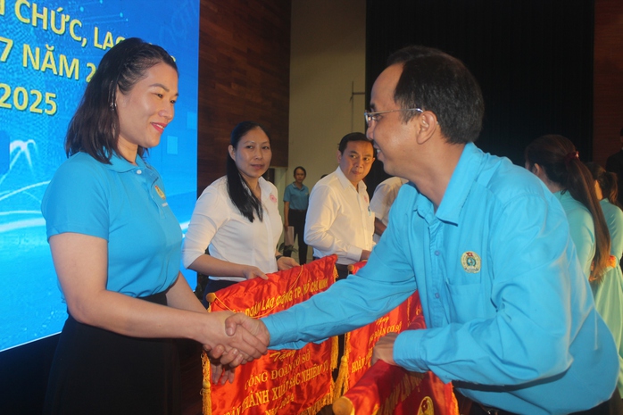 Nhiều mô hình hay nhằm chăm lo, bảo vệ hiệu quả đoàn viên - lao động - Ảnh 6. Nhiều mô hình hay nhằm chăm lo, bảo vệ hiệu quả đoàn viên - lao động - Ảnh 6.