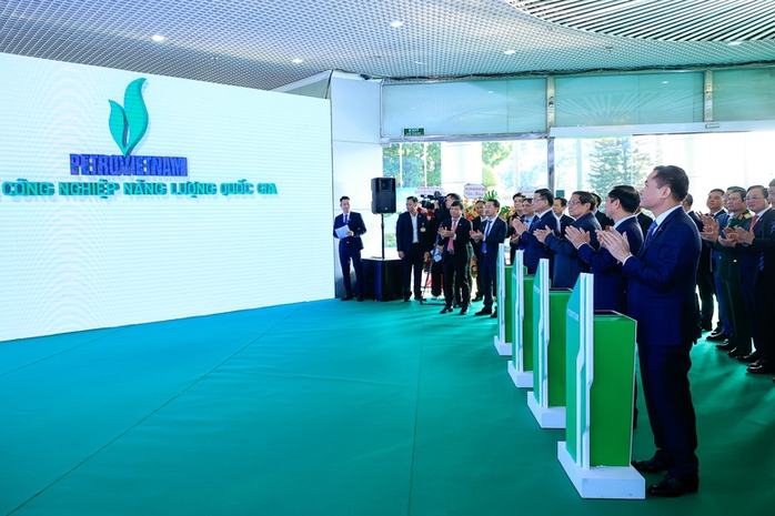 Thủ tướng: 2025 phải là năm bứt phá của Petrovietnam- Ảnh 2. Thủ tướng: 2025 phải là năm bứt phá của Petrovietnam- Ảnh 2.