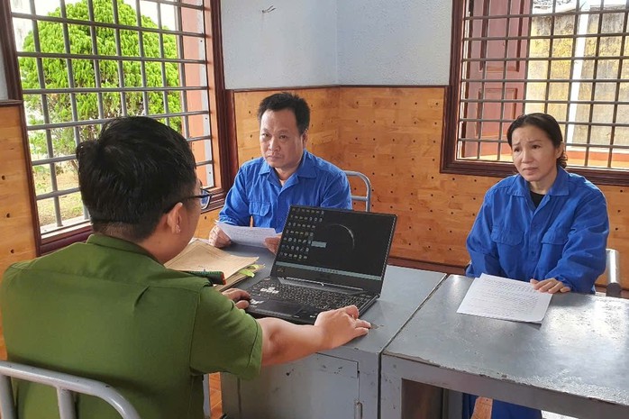Tạm giam vợ chồng chủ doanh nghiệp lập 2 hệ thống sổ sách kế toán- Ảnh 1. Tạm giam vợ chồng chủ doanh nghiệp lập 2 hệ thống sổ sách kế toán- Ảnh 1.