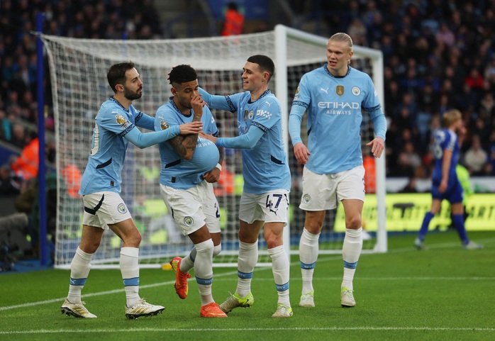 Giải cơn khát chiến thắng, Man City làm nổ tung cầu trường King Power- Ảnh 3. Giải cơn khát chiến thắng, Man City làm nổ tung cầu trường King Power- Ảnh 3.