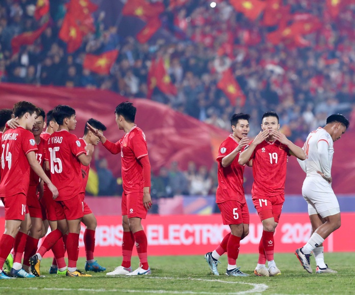 SHB treo thưởng 2 tỉ đồng cho chức vô địch ASEAN Cup của đội tuyển Việt Nam- Ảnh 3. SHB treo thưởng 2 tỉ đồng cho chức vô địch ASEAN Cup của đội tuyển Việt Nam- Ảnh 3.