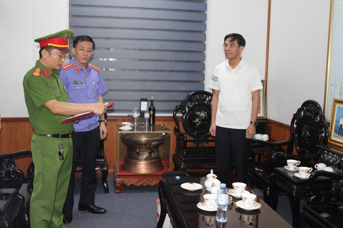 Một bí thư thị xã bị kỷ luật- Ảnh 2. Một bí thư thị xã bị kỷ luật- Ảnh 2.