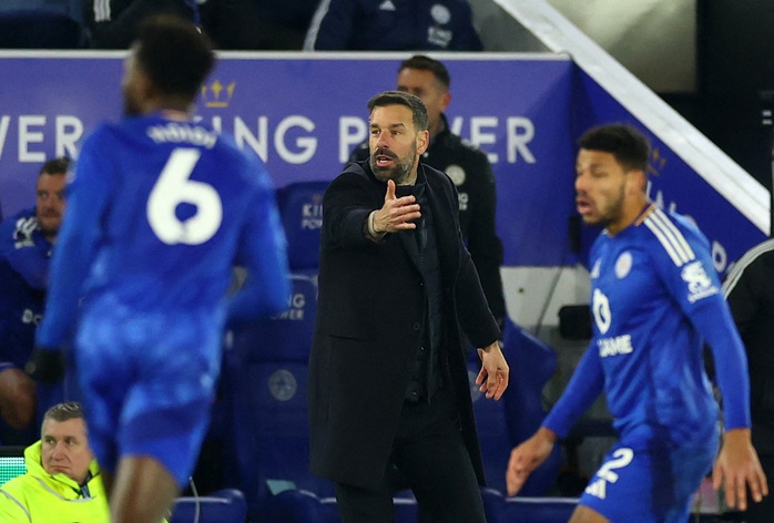 "Thuyền trưởng" Van Nistelrooy ra mắt ấn tượng, Leicester nghiền ép West Ham- Ảnh 1. "Thuyền trưởng" Van Nistelrooy ra mắt ấn tượng, Leicester nghiền ép West Ham- Ảnh 1.