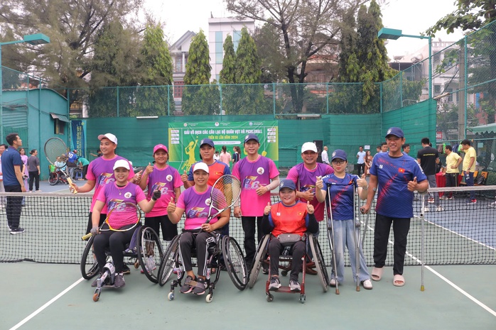 Khai mạc Giải vô địch các CLB quần vợt và Pickleball trên xe lăn- Ảnh 2. Khai mạc Giải vô địch các CLB quần vợt và Pickleball trên xe lăn- Ảnh 2.