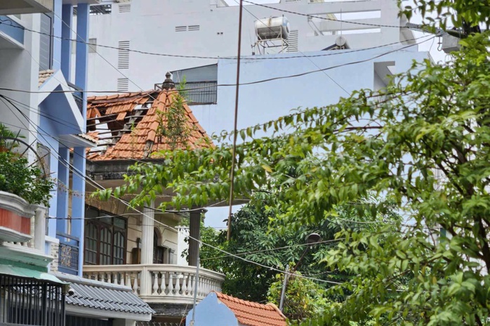 Người đàn ông nghi bị điện giật tử vong- Ảnh 1. Người đàn ông nghi bị điện giật tử vong- Ảnh 1.