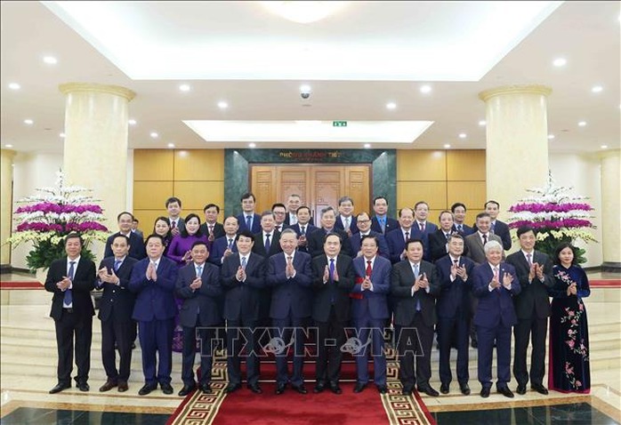 Tổng Bí thư Tô Lâm: Tinh gọn nhưng giữ được người tài, thu hút được người giỏi- Ảnh 3. Tổng Bí thư Tô Lâm: Tinh gọn nhưng giữ được người tài, thu hút được người giỏi- Ảnh 3.