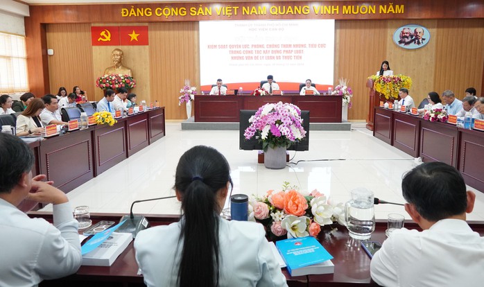 Làm sao kiểm soát quyền lực trong công tác xây dựng pháp luật?- Ảnh 1. Làm sao kiểm soát quyền lực trong công tác xây dựng pháp luật?- Ảnh 1.