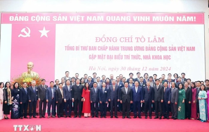 Toàn văn phát biểu của Tổng Bí thư Tô Lâm tại buổi gặp mặt đại biểu trí thức, nhà khoa học- Ảnh 4. Toàn văn phát biểu của Tổng Bí thư Tô Lâm tại buổi gặp mặt đại biểu trí thức, nhà khoa học- Ảnh 4.