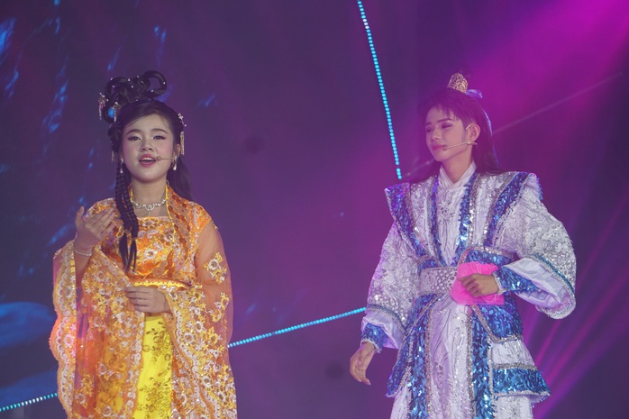 Quan Trí - Mỹ Huyền đoạt giải Quán quân song ca "Tài tử miệt vườn" 2024- Ảnh 6. Quan Trí - Mỹ Huyền đoạt giải Quán quân song ca "Tài tử miệt vườn" 2024- Ảnh 6.