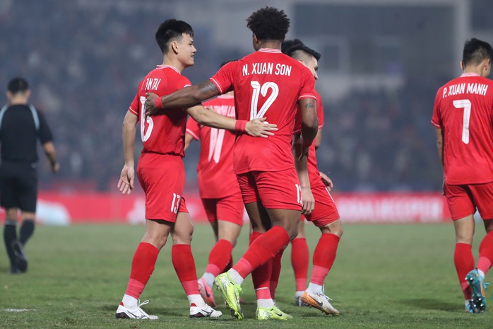 Hồ Tấn Tài sớm kết thúc hành trình ASEAN Cup 2024- Ảnh 1. Hồ Tấn Tài sớm kết thúc hành trình ASEAN Cup 2024- Ảnh 1.