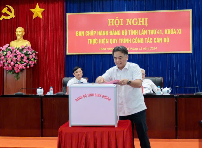 Ông Nguyễn Lộc Hà được bầu giữ chức Phó Bí thư Tỉnh uỷ Bình Dương- Ảnh 1. Ông Nguyễn Lộc Hà được bầu giữ chức Phó Bí thư Tỉnh uỷ Bình Dương- Ảnh 1.