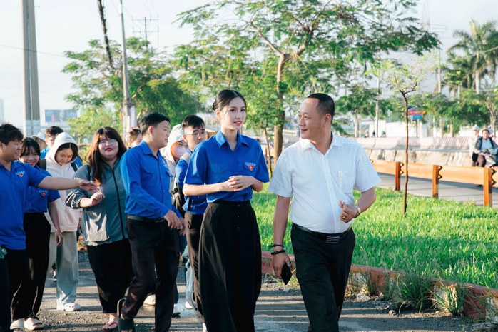 Nguyễn Thanh Hà miệt mài hành trình bảo vệ môi trường- Ảnh 2. Nguyễn Thanh Hà miệt mài hành trình bảo vệ môi trường- Ảnh 2.