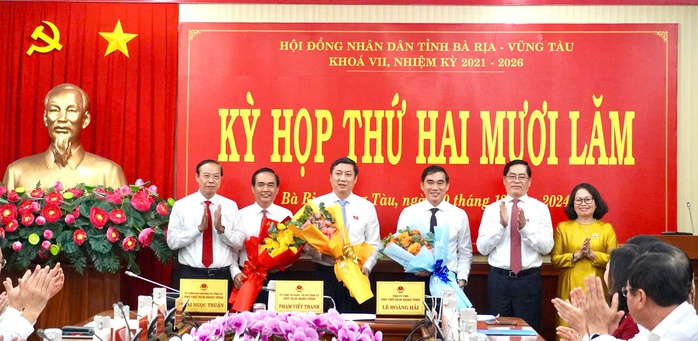Ba nghị quyết quan trọng về công tác nhân sự ở Bà Rịa - Vũng Tàu- Ảnh 2. Ba nghị quyết quan trọng về công tác nhân sự ở Bà Rịa - Vũng Tàu- Ảnh 2.