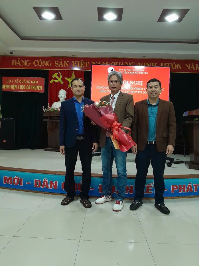 Bổ nhiệm lại Giám đốc Bệnh viện Y học cổ truyền Quảng Nam- Ảnh 1. Bổ nhiệm lại Giám đốc Bệnh viện Y học cổ truyền Quảng Nam- Ảnh 1.