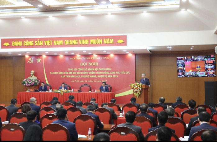 Tổng Bí thư Tô Lâm: Không để lọt vào cấp ủy khóa mới những cán bộ suy thoái, tham nhũng- Ảnh 2. Tổng Bí thư Tô Lâm: Không để lọt vào cấp ủy khóa mới những cán bộ suy thoái, tham nhũng- Ảnh 2.