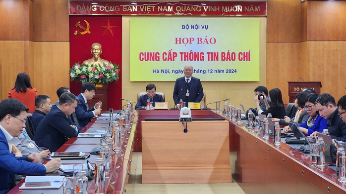 Cán bộ thôi việc, nghỉ hưu theo nguyện vọng được hưởng chính sách như thế nào?- Ảnh 1. Cán bộ thôi việc, nghỉ hưu theo nguyện vọng được hưởng chính sách như thế nào?- Ảnh 1.