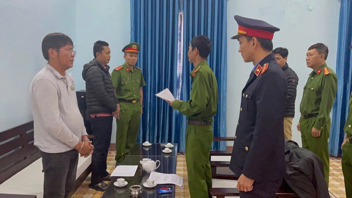 Trưởng Phòng Quản lý Đô thị Hội An bị bắt vì nhận hối lộ- Ảnh 1. Trưởng Phòng Quản lý Đô thị Hội An bị bắt vì nhận hối lộ- Ảnh 1.