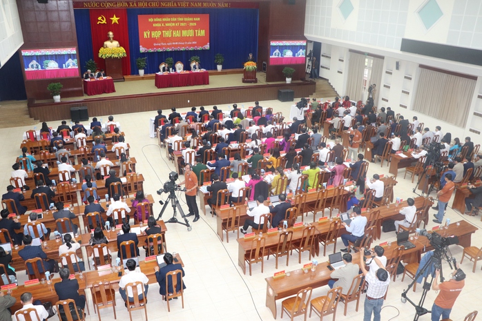 Quảng Nam "lội ngược dòng" ngoạn mục, thu ngân sách hơn 26.000 tỉ đồng- Ảnh 2. Quảng Nam "lội ngược dòng" ngoạn mục, thu ngân sách hơn 26.000 tỉ đồng- Ảnh 2.