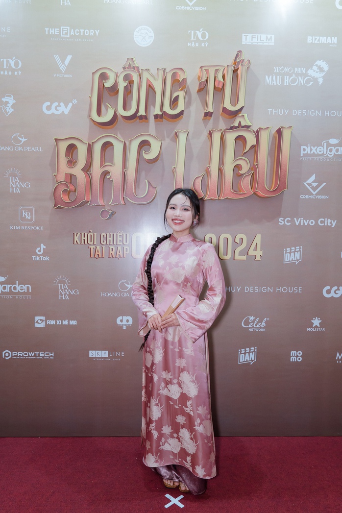 Dàn sao chúc mừng phim có NSƯT Thành Lộc, Song Luân- Ảnh 11. Dàn sao chúc mừng phim có NSƯT Thành Lộc, Song Luân- Ảnh 11.