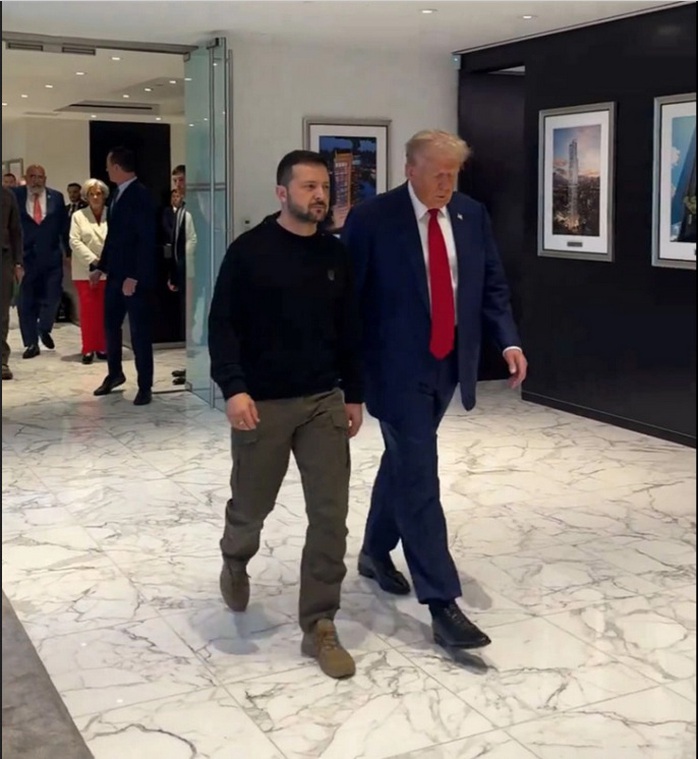 Tổng thống Ukraine Volodymyr Zelensky gặp ông Trump ở New York hồi tháng 9 năm nay. Ảnh: X Tổng thống Ukraine Volodymyr Zelensky gặp ông Trump ở New York hồi tháng 9 năm nay. Ảnh: X