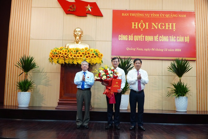 Bổ nhiệm ông Phan Văn Bình làm Trưởng ban Tổ chức Tỉnh ủy Quảng Nam- Ảnh 1. Bổ nhiệm ông Phan Văn Bình làm Trưởng ban Tổ chức Tỉnh ủy Quảng Nam- Ảnh 1.