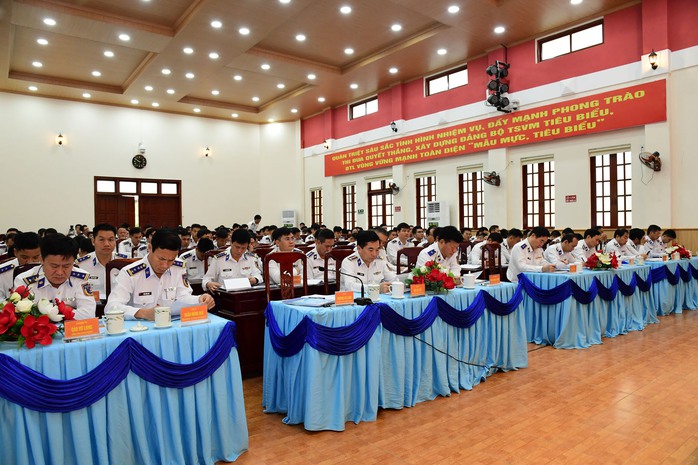 Trung tướng Bùi Quốc Oai dự hội nghị tại Bộ Tư lệnh Vùng Cảnh sát biển 2- Ảnh 2. Trung tướng Bùi Quốc Oai dự hội nghị tại Bộ Tư lệnh Vùng Cảnh sát biển 2- Ảnh 2.