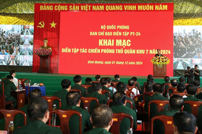 Cấp Bằng "Tổ quốc ghi công" cho 12 liệt sĩ hy sinh trong diễn tập ở Đồng Nai- Ảnh 1. Cấp Bằng "Tổ quốc ghi công" cho 12 liệt sĩ hy sinh trong diễn tập ở Đồng Nai- Ảnh 1.