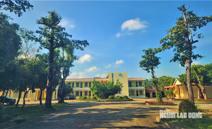 "Lùm xùm" ở Quảng Bình: Nhà thầu tiết kiệm 1,7 tỉ đồng bị loại, chọn đơn vị tiết kiệm 50 triệu?- Ảnh 1. "Lùm xùm" ở Quảng Bình: Nhà thầu tiết kiệm 1,7 tỉ đồng bị loại, chọn đơn vị tiết kiệm 50 triệu?- Ảnh 1.