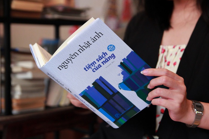 Nhà văn Nguyễn Nhật Ánh thắp lửa yêu thương trong "Tiệm sách của nàng"- Ảnh 11. Nhà văn Nguyễn Nhật Ánh thắp lửa yêu thương trong "Tiệm sách của nàng"- Ảnh 11.