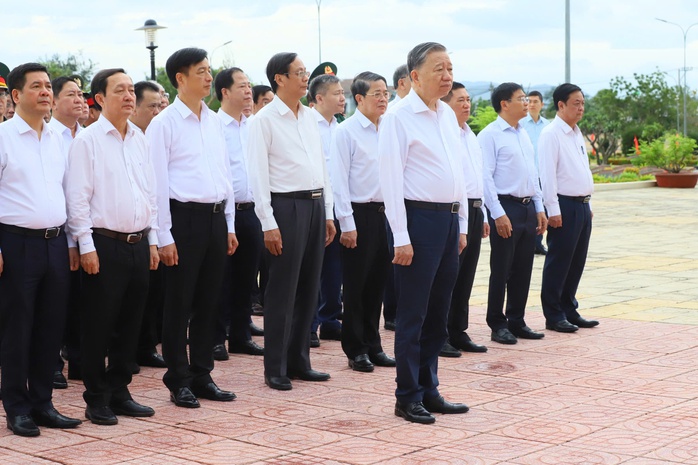 Tổng Bí thư Tô Lâm: Chuẩn bị tốt các điều kiện để tái khởi động Nhà máy Điện hạt nhân Ninh Thuận- Ảnh 4. Tổng Bí thư Tô Lâm: Chuẩn bị tốt các điều kiện để tái khởi động Nhà máy Điện hạt nhân Ninh Thuận- Ảnh 4.