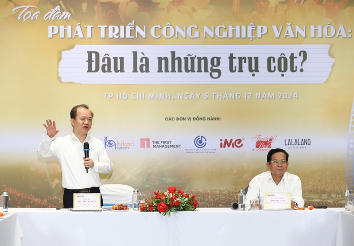 Tọa đàm “Phát triển Công nghiệp văn hóa: Đâu là những trụ cột?”: Đừng để lỡ thời cơ!- Ảnh 1. Tọa đàm “Phát triển Công nghiệp văn hóa: Đâu là những trụ cột?”: Đừng để lỡ thời cơ!- Ảnh 1.