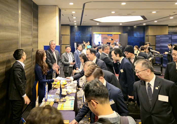 Gian hàng triển lãm của Saigontourist Group, Vietnam Airlines thu hút khách giao dịch Gian hàng triển lãm của Saigontourist Group, Vietnam Airlines thu hút khách giao dịch