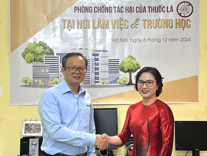 Tọa đàm trực tuyến: "Phòng chống tác hại thuốc lá tại nơi làm việc, trường học"- Ảnh 3. Tọa đàm trực tuyến: "Phòng chống tác hại thuốc lá tại nơi làm việc, trường học"- Ảnh 3.