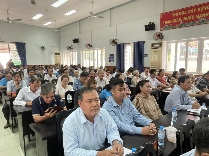 Cử tri ủng hộ tinh gọn bộ máy, tránh lãng phí- Ảnh 1. Cử tri ủng hộ tinh gọn bộ máy, tránh lãng phí- Ảnh 1.