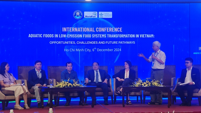 Các chuyên gia và đại biểu tham dự hội thảo chiều 6-12 Các chuyên gia và đại biểu tham dự hội thảo chiều 6-12