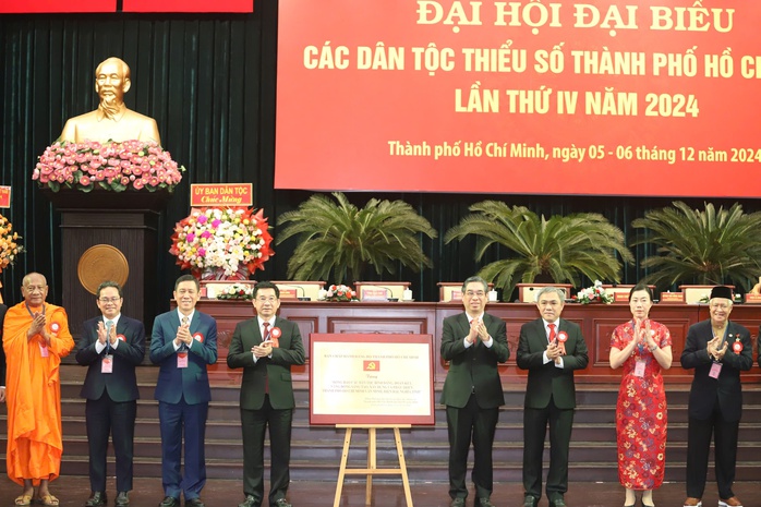 Bộ trưởng Hầu A Lềnh: TP HCM dẫn đầu cả nước trong kỷ nguyên mới- Ảnh 4. Bộ trưởng Hầu A Lềnh: TP HCM dẫn đầu cả nước trong kỷ nguyên mới- Ảnh 4.