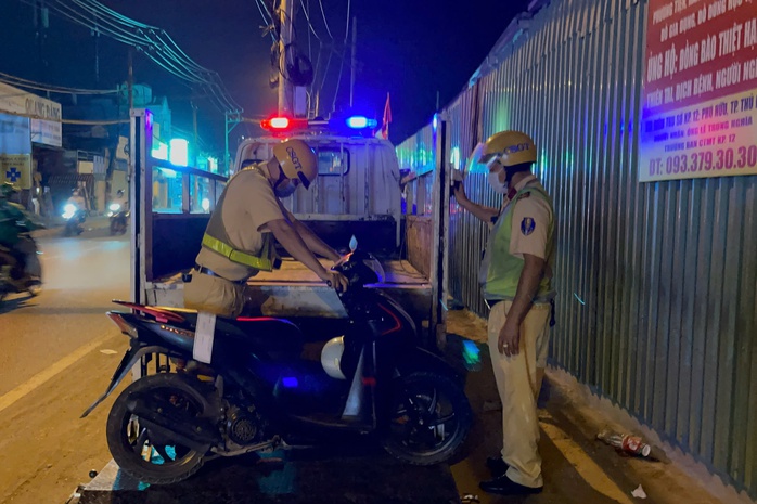 Bất ngờ với nhiều kết quả kiểm tra nồng độ ở TP Thủ Đức- Ảnh 2. Bất ngờ với nhiều kết quả kiểm tra nồng độ ở TP Thủ Đức- Ảnh 2.